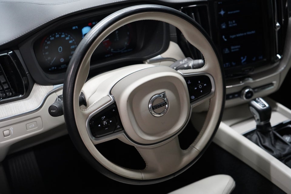 Volvo XC60 2,0 B4 197 Inscription aut. 5d