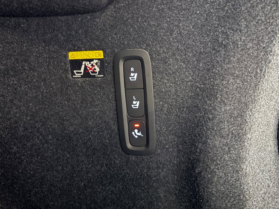 Volvo XC40 2,0 T4 190 Momentum aut. 5d