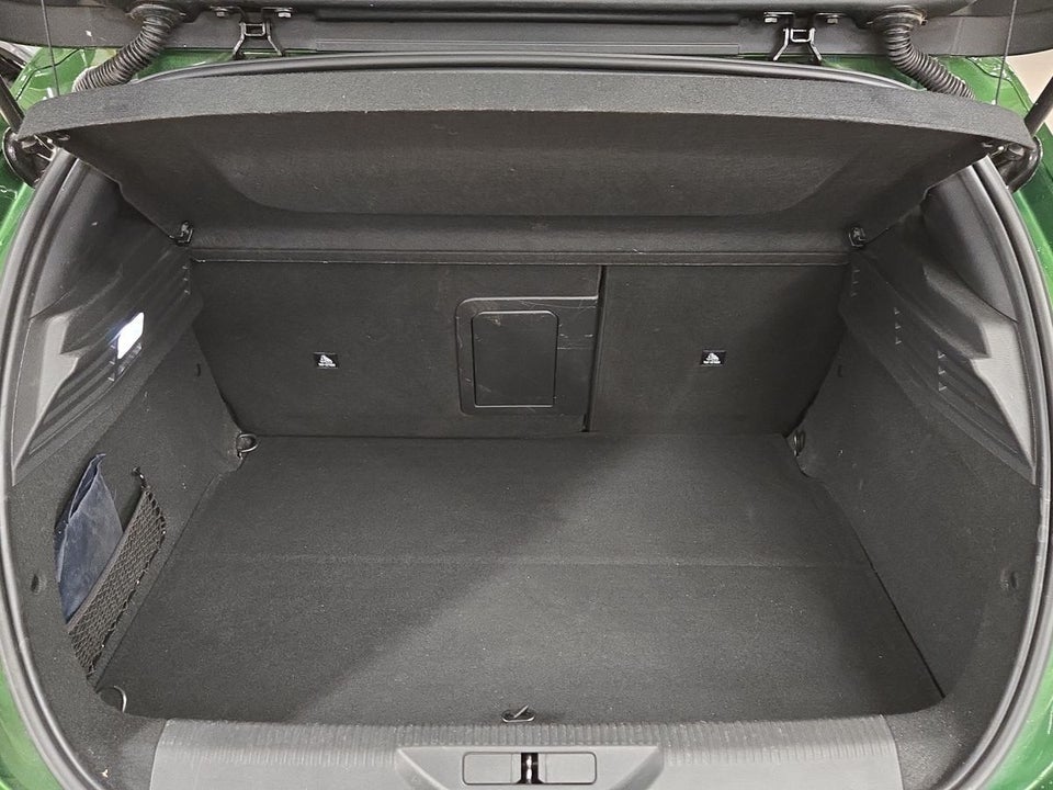 Peugeot 308 1,6 Hybrid First Selection EAT8 5d