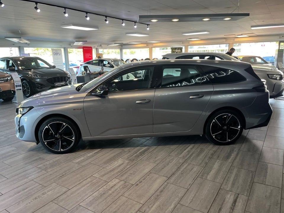 Peugeot e-308 54 Style SW 5d