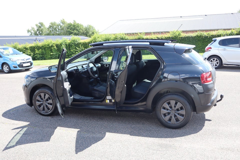 Citroën C4 Cactus 1,6 BlueHDi 100 Shine Edition 5d