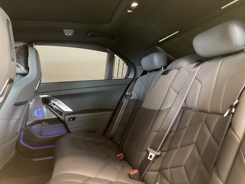 BMW i7 xDrive60 M-Sport 4d