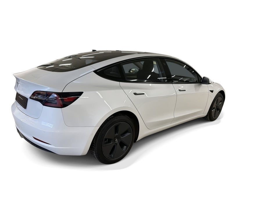Tesla Model 3 Standard Range+ RWD 4d
