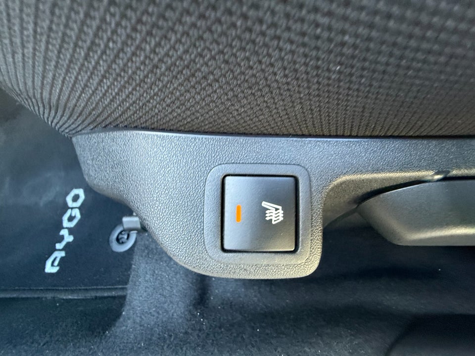 Toyota Aygo 1,0 VVT-i x-pression 5d