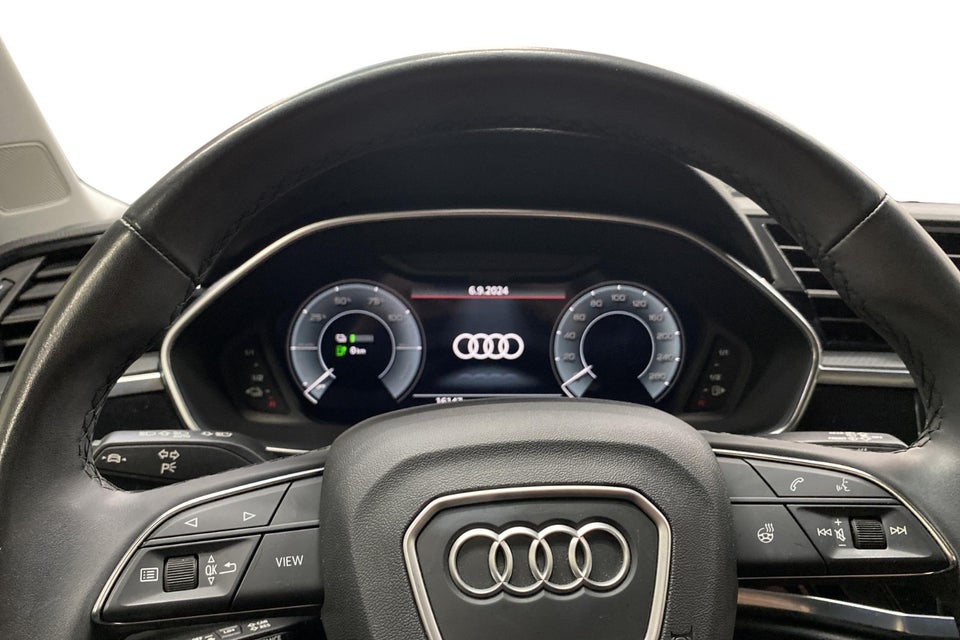 Audi Q3 45 TFSi e Attitude+ S-tr. 5d