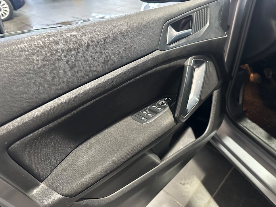 Peugeot 308 1,6 BlueHDi 120 Allure SW 5d