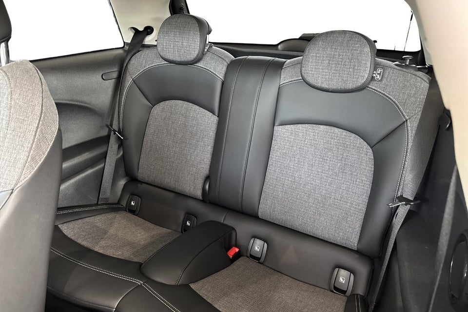 MINI Cooper SE Edition Premium Plus 3d