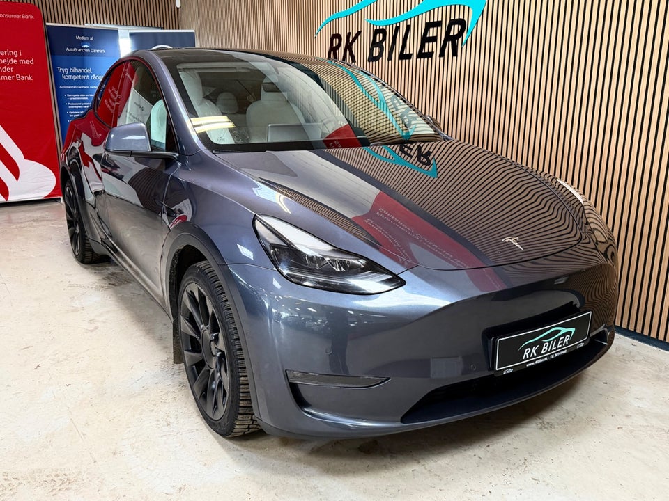 Tesla Model Y Long Range AWD 5d