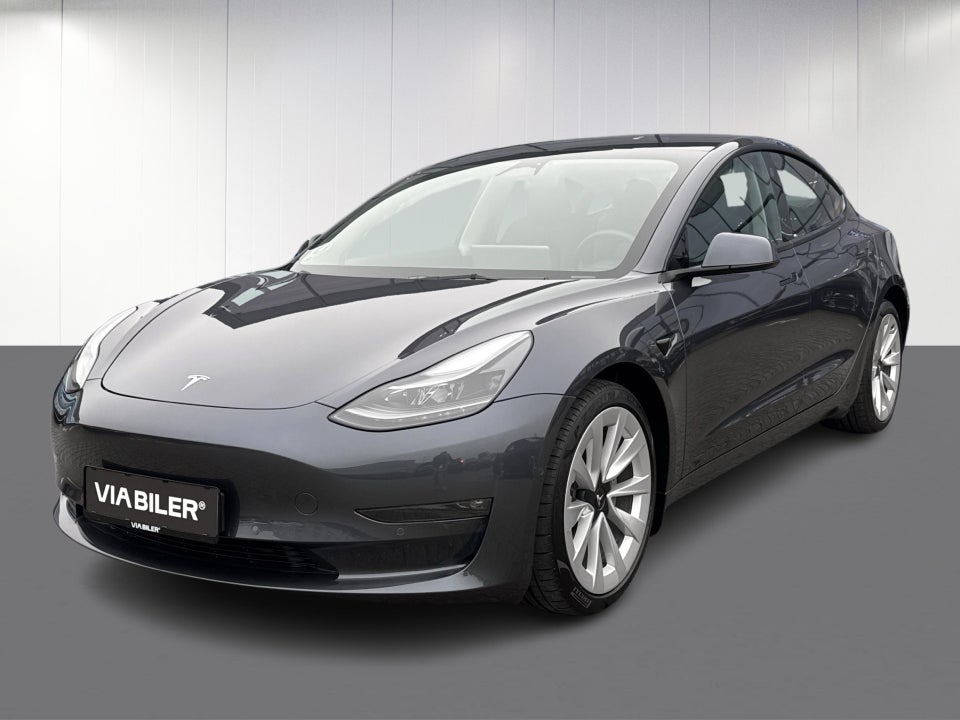 Tesla Model 3 Long Range AWD 4d