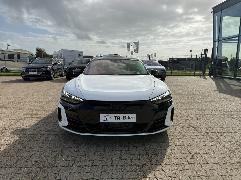 Audi RS e-tron GT quattro 4d