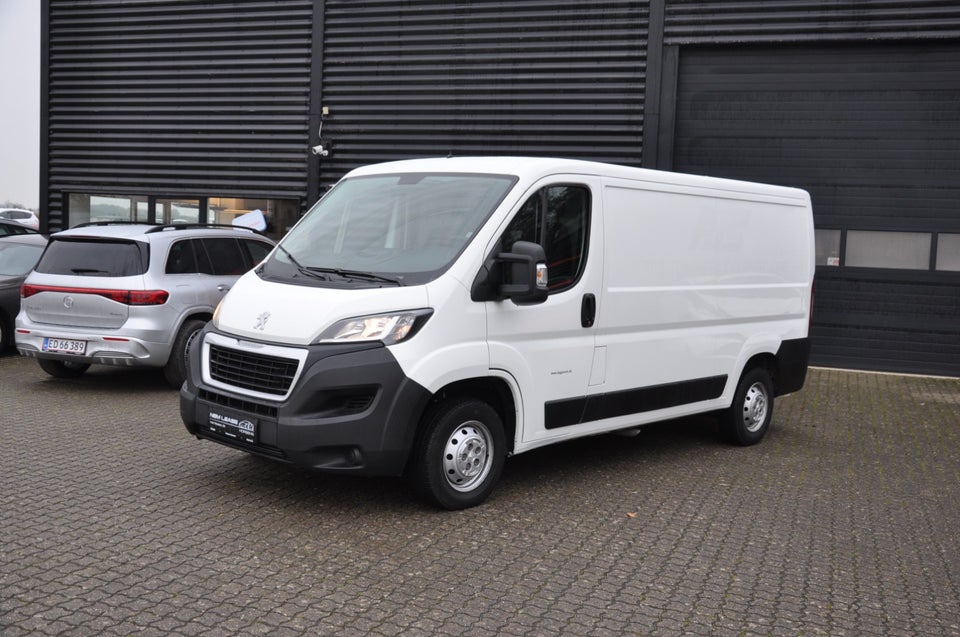 Peugeot Boxer 330 2,0 BlueHDi 130 L2H1 Premium