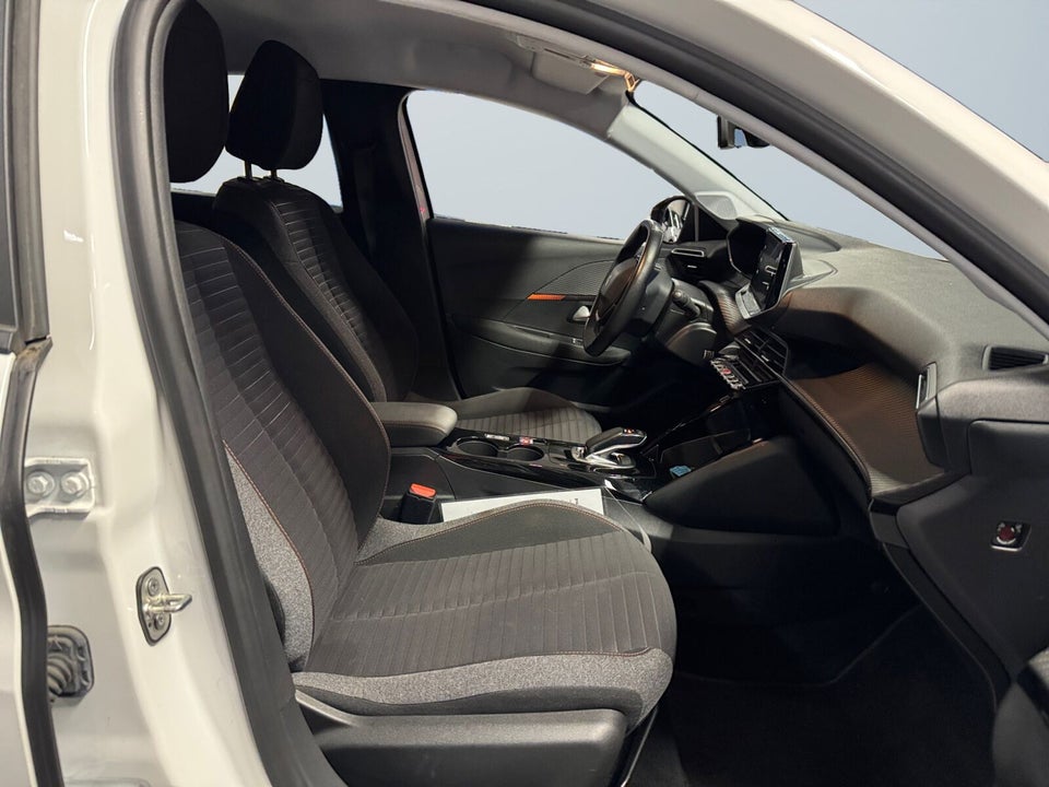 Peugeot e-208 50 Active 5d