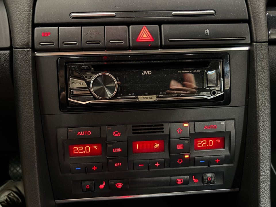 Audi A4 2,4 V6 Cabriolet Multitr. 2d