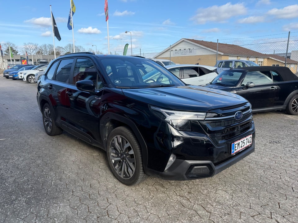 Subaru Forester 2,0 e-Boxer Touring L-tr. 5d