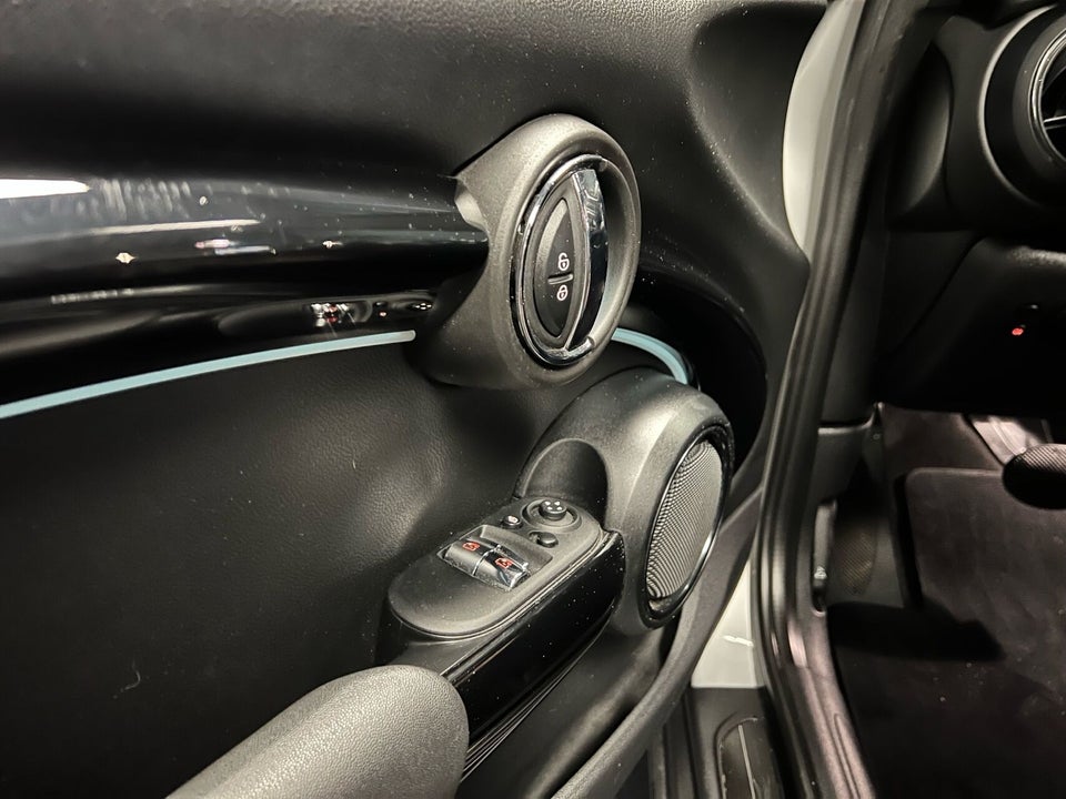 MINI Cooper SE Camden Edition 3d