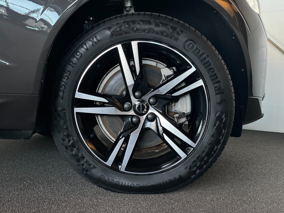 Volvo XC60 2,0 T6 ReCharge R-Design aut. AWD 5d