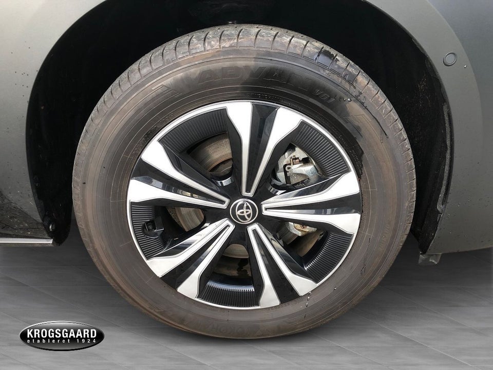 Toyota bZ4X Executive 5d