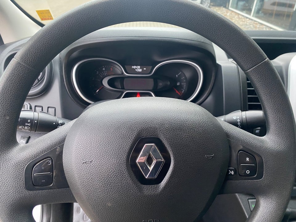 Renault Trafic T29 2,0 dCi 145 L2H1