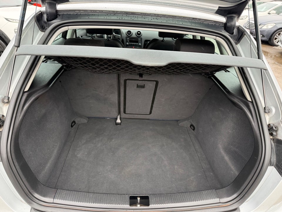 Audi A3 1,4 TFSi Attraction Sportback 5d