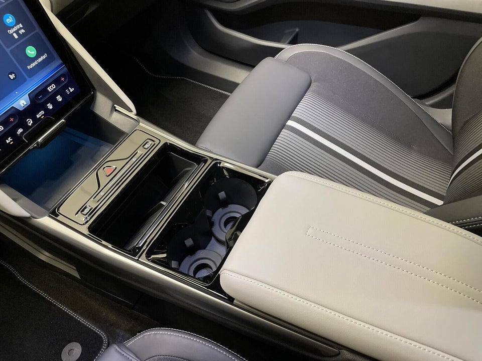 Ford Capri 82 Select Extended Range 5d