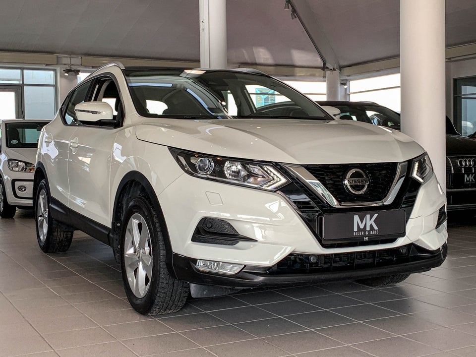 Nissan Qashqai 1,3 Dig-T 140 N-Connecta 5d