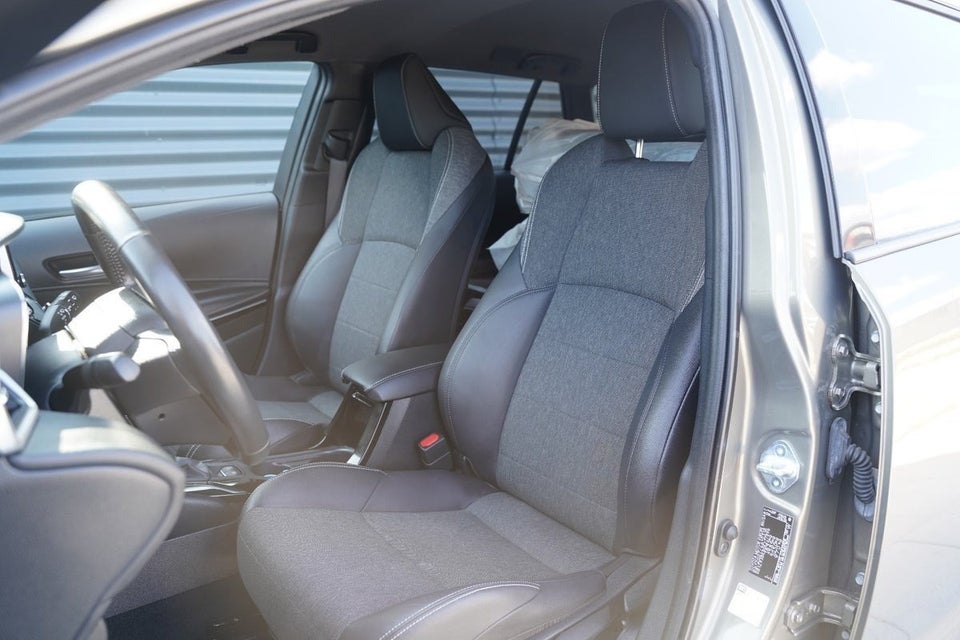 Toyota Corolla 1,8 Hybrid Active Premium Touring Sports MDS 5d