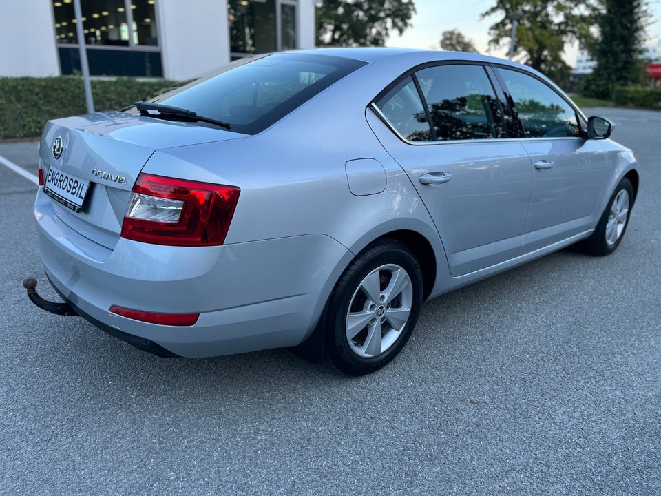 Skoda Octavia 1,4 TSi 140 Elegance Combi 5d