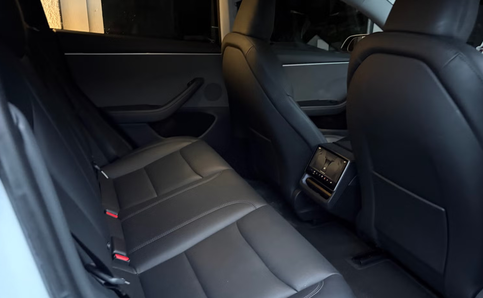 Tesla Model 3 RWD 4d