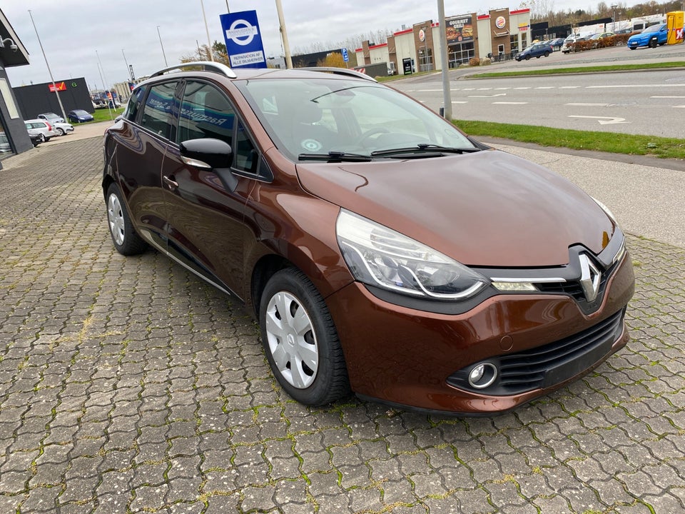 Renault Clio IV 0,9 TCe 90 Expression Sport Tourer 5d