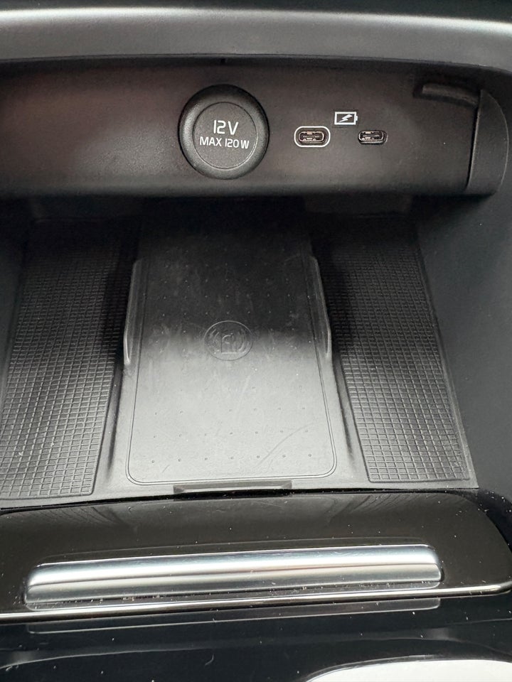 Volvo XC40 P6 ReCharge Plus 5d