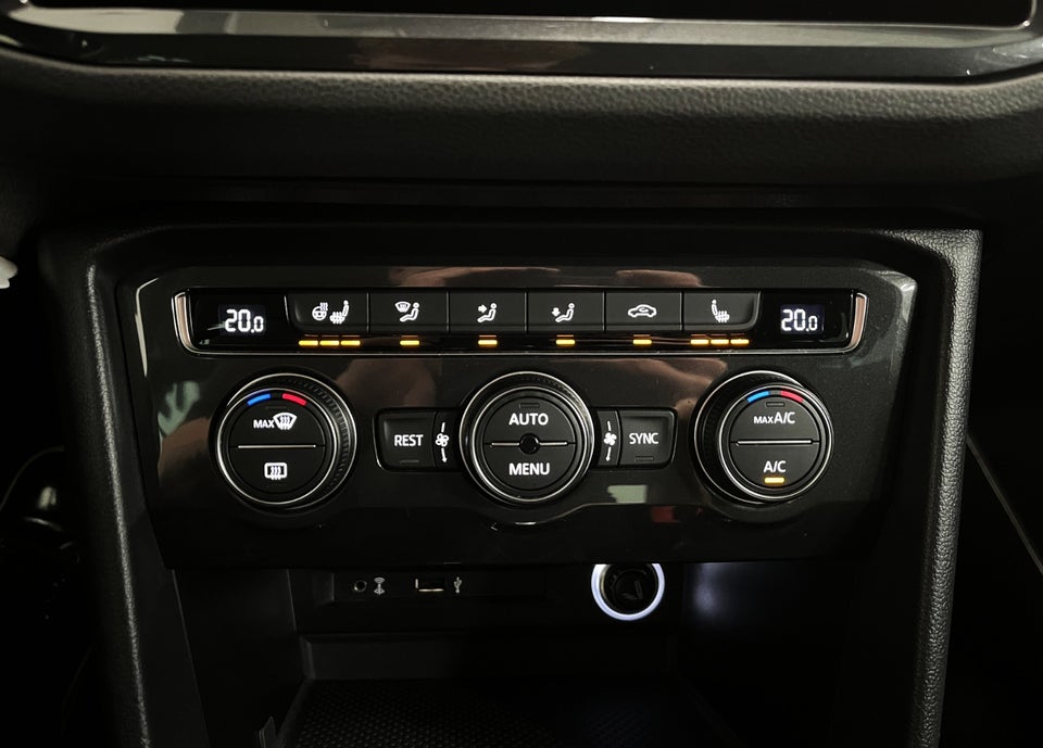 VW Tiguan 1,4 TSi 150 Comfortline DSG 4Motion 5d