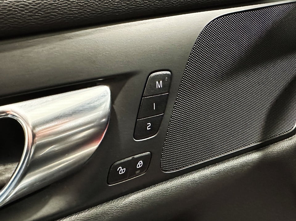 Volvo V60 2,0 T4 190 R-Design aut. 5d