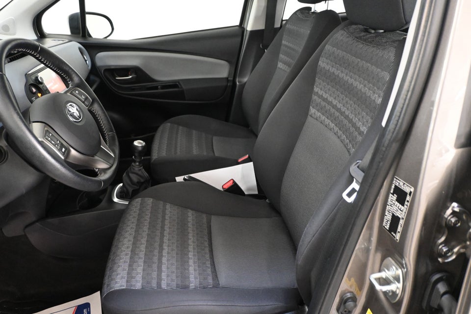 Toyota Yaris 1,3 VVT-i T2 Komfort 5d