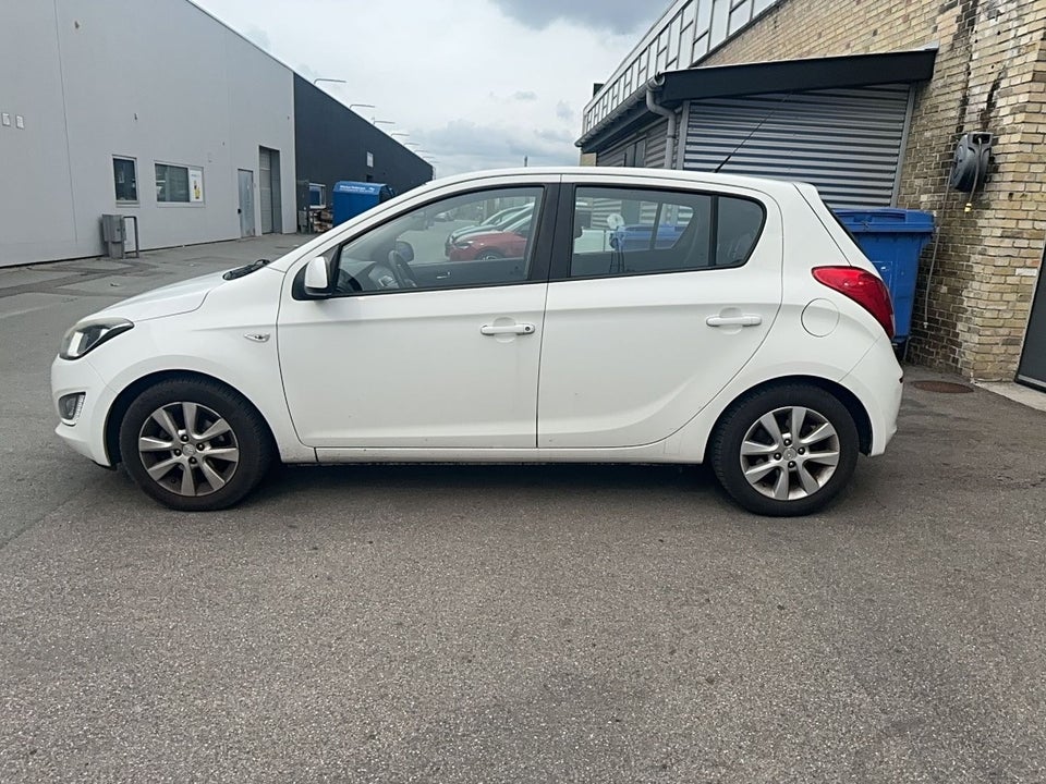 Hyundai i20 1,25 Classic XTR 5d