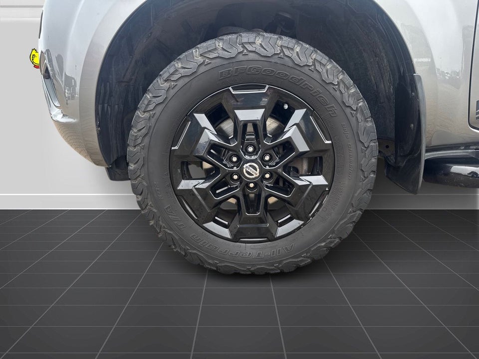 Nissan Navara 2,3 dCi 190 Db.Kab N-Guard aut. 4d