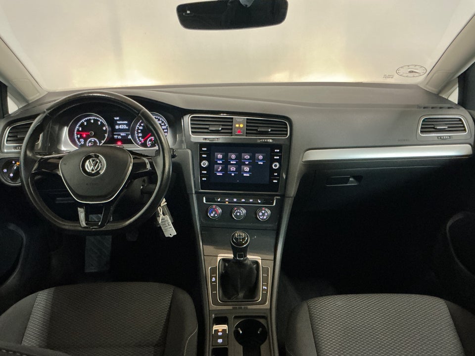 VW Golf VII 1,0 TSi 85 Trendline 5d