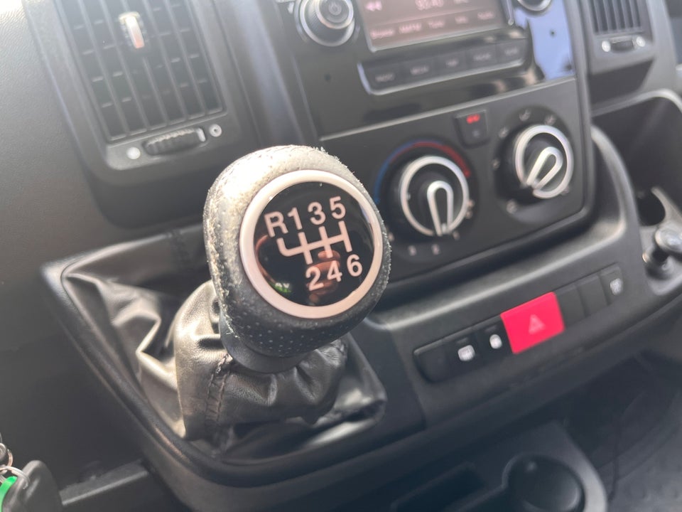 Peugeot Boxer 335 2,2 BlueHDi 165 L3H2 Premium