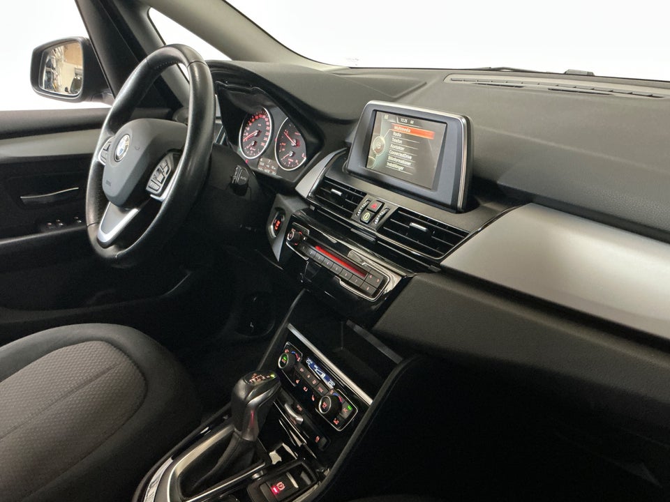 BMW 220d 2,0 Active Tourer Advantage aut. 5d