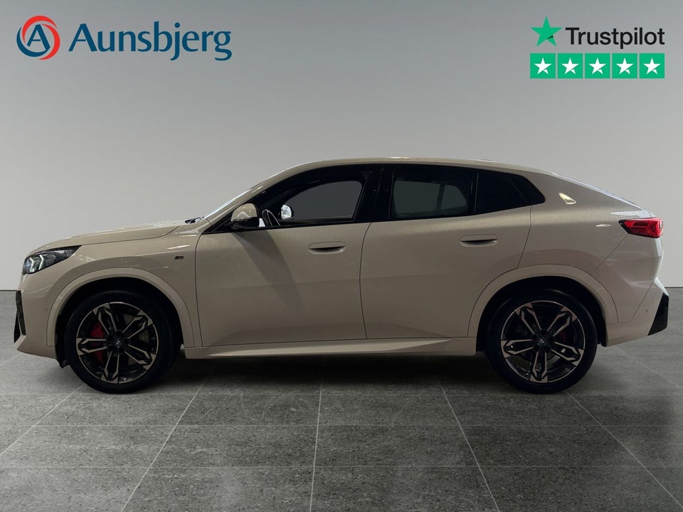 BMW iX2 eDrive20 M-Sport Pro 5d