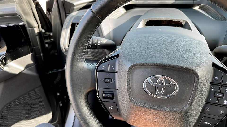 Toyota bZ4X Executive 5d