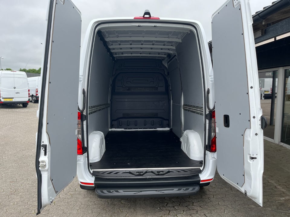 Mercedes Sprinter 214 2,2 CDi A2 Kassevogn aut. FWD