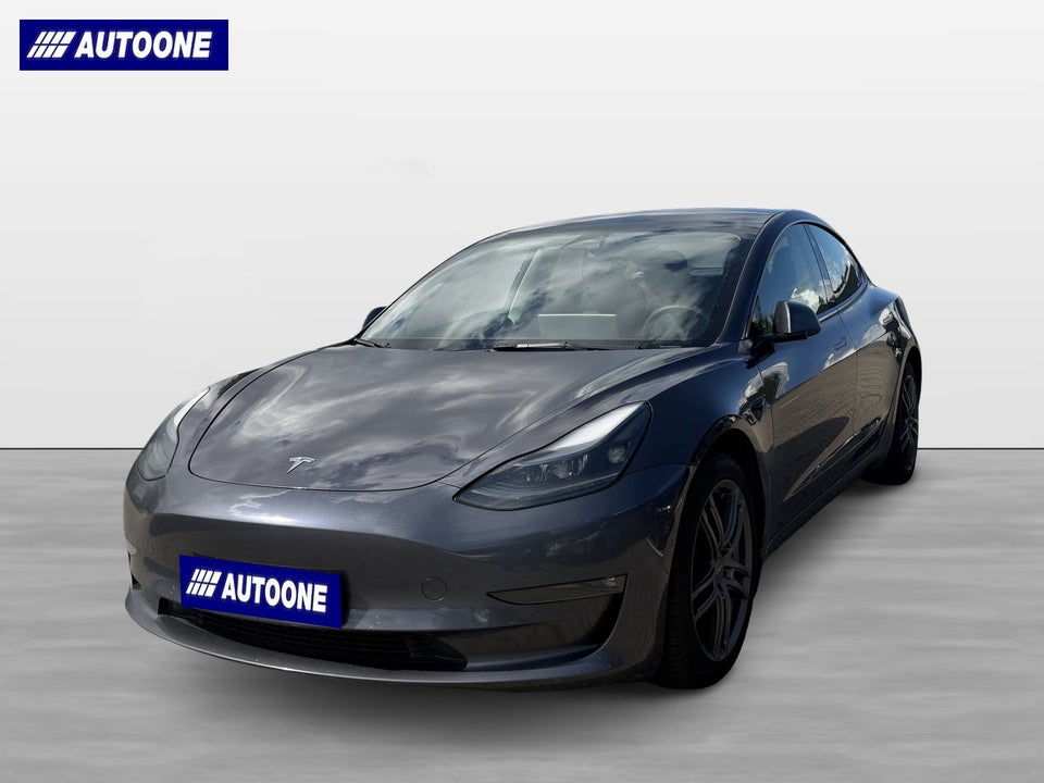Tesla Model 3 Long Range AWD 4d