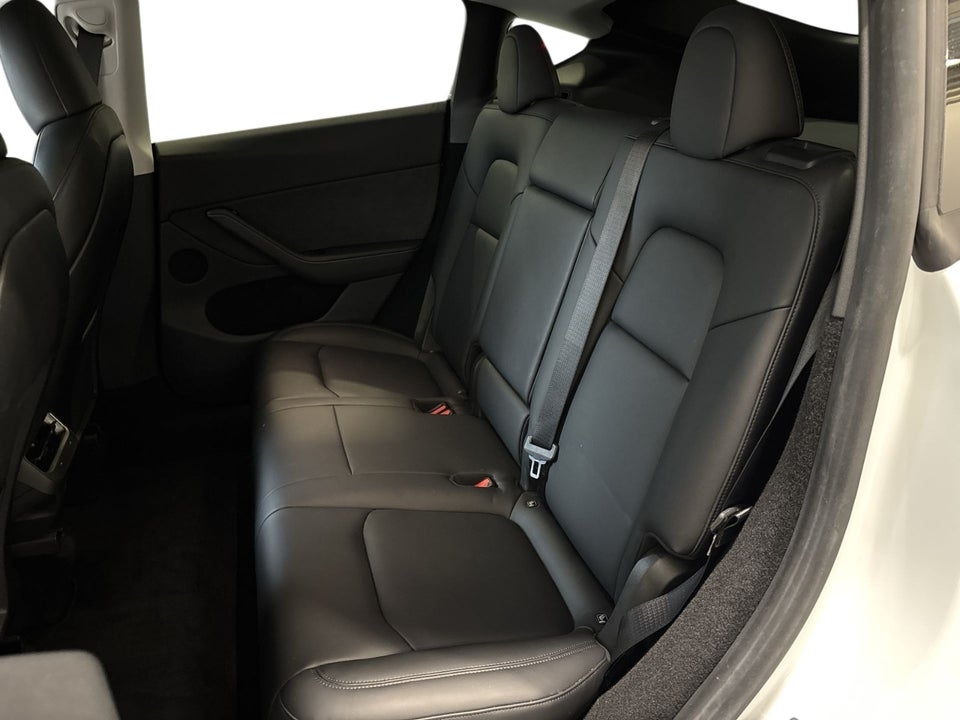 Tesla Model Y RWD 5d