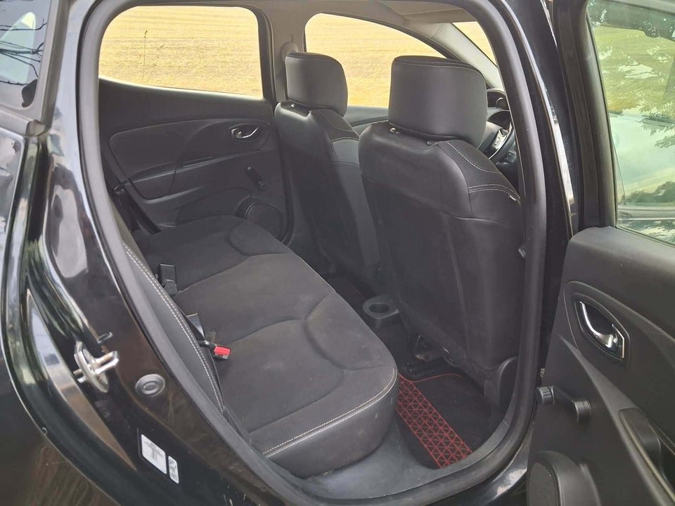 Renault Clio IV 1,2 16V Expression 5d