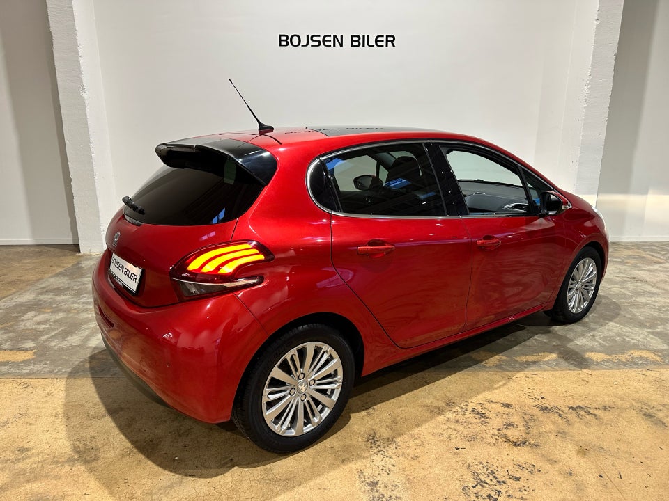 Peugeot 208 1,5 BlueHDi 100 Infinity Sky 5d