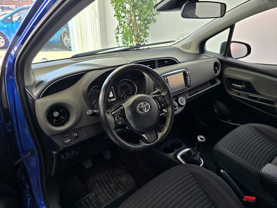 Toyota Yaris 1,0 VVT-i T2 5d