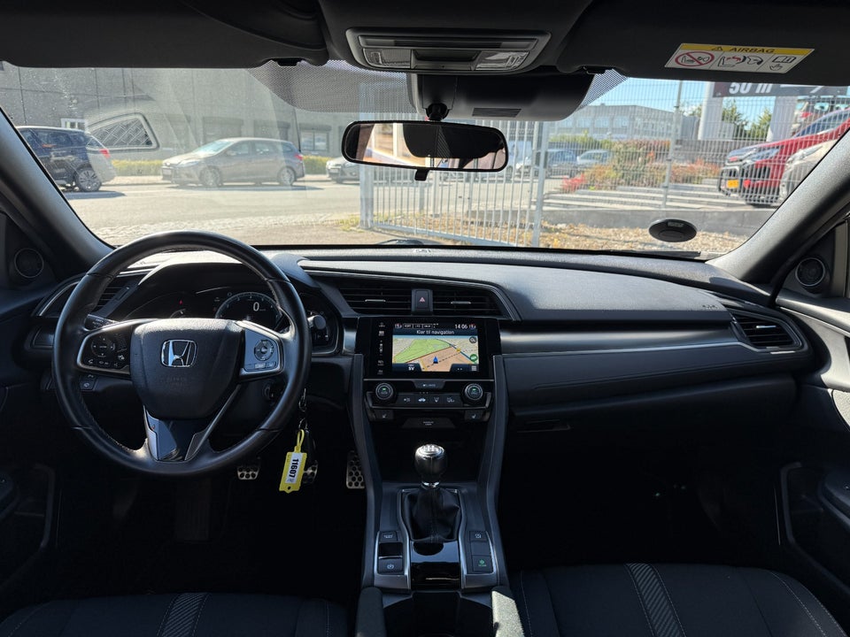 Honda Civic 1,0 VTEC Turbo Elegance 5d