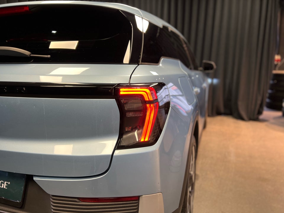 Ford Explorer 77 Premium Extended Range 5d