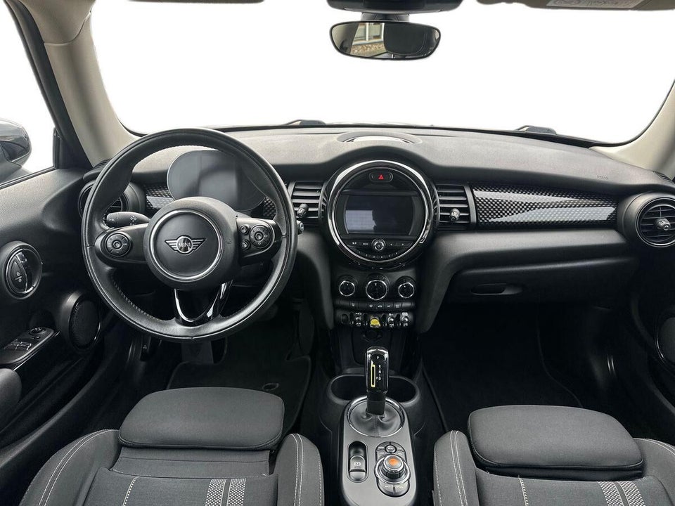 MINI Cooper SE Essential 3d