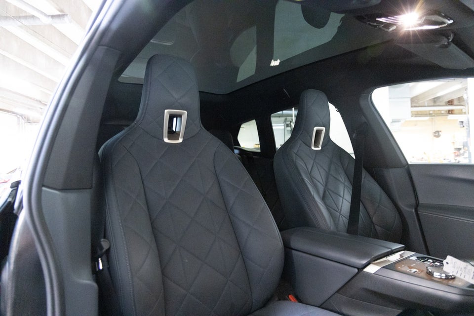 BMW iX xDrive40 Sport 5d